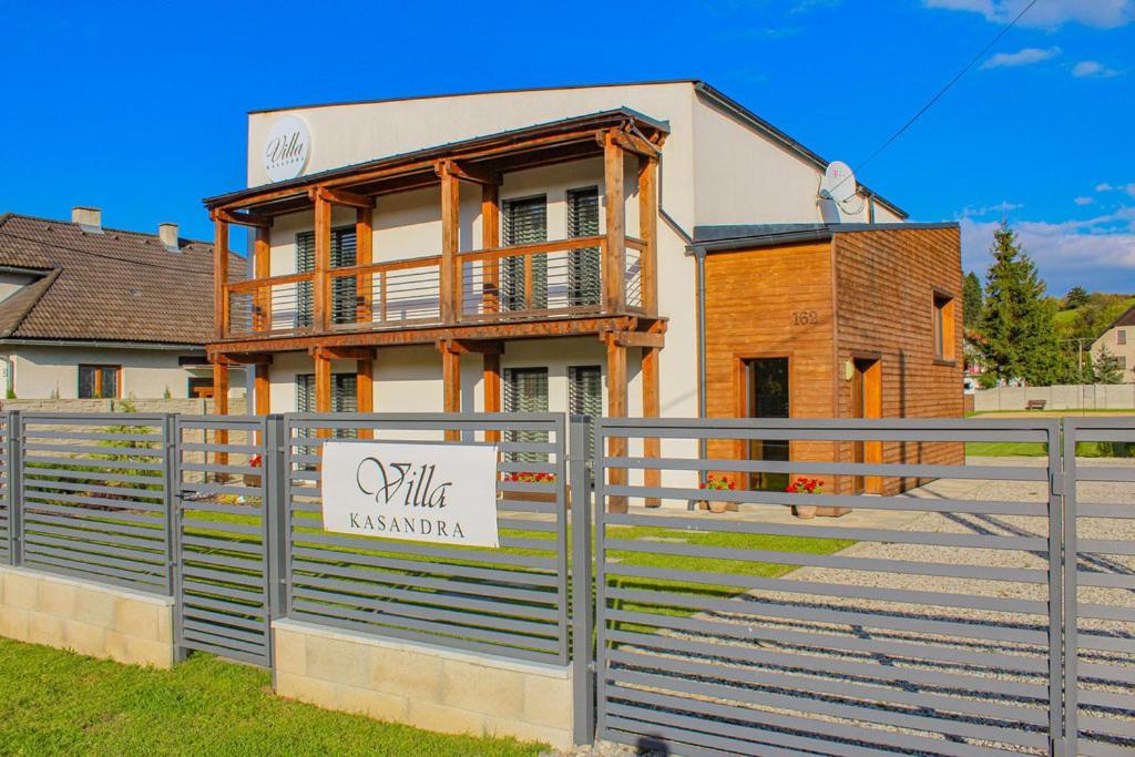 Villa Kasandra Liptovský Mikuláš Dış mekan fotoğraf